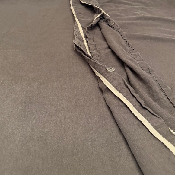 West Elm King Size Linen Duvet Cover, Graphite Charcoal Gray - Casually Elegant - Picture 2 of 7